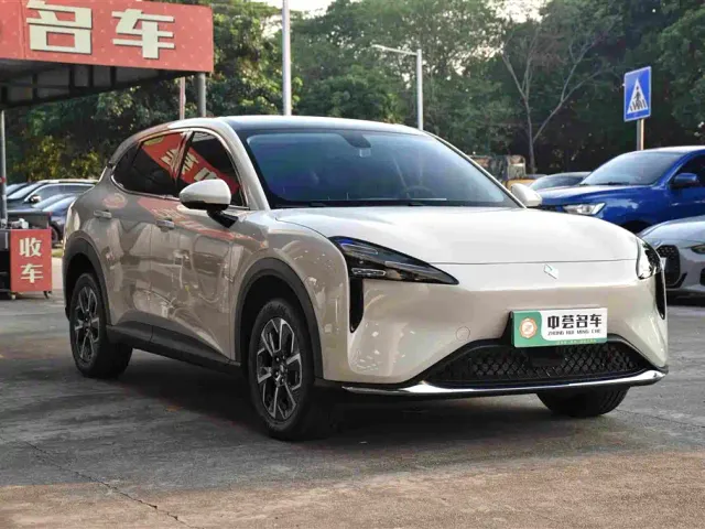 Baojun E6 — Фото автомобиля 4
