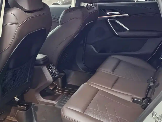 BMW X1 — Фото автомобиля 12