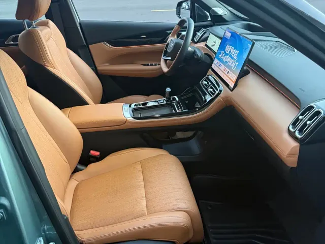 Geely Boyue L — Фото автомобиля 4