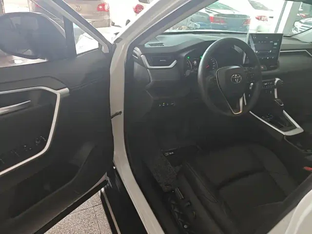 Toyota Wildlander — Фото автомобиля 15
