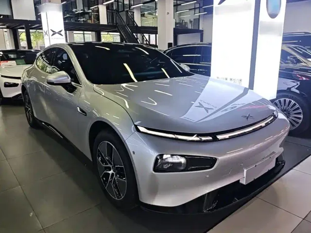 Xpeng P7 — Фото автомобиля 3