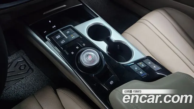 Kia K8 Hybrid — Фото автомобиля 12