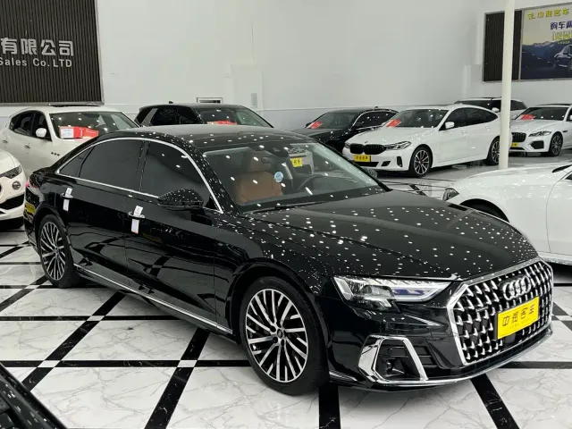 Audi A8 — Фото автомобиля 3