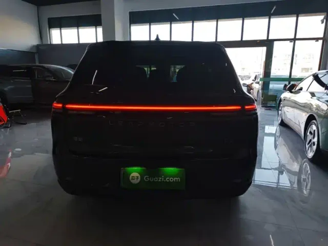 Leapmotor C10 — Фото автомобиля 5