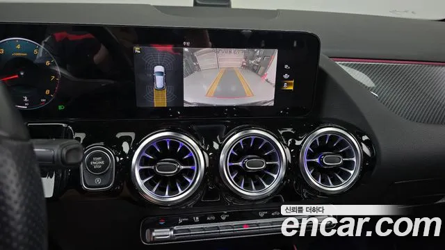 Mercedes-Benz GLA-Class H247 — Фото автомобиля 21