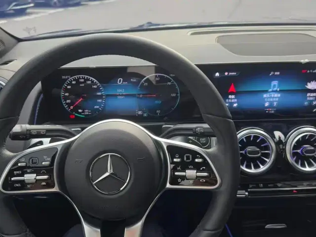 Mercedes-Benz EQB — Фото автомобиля 18