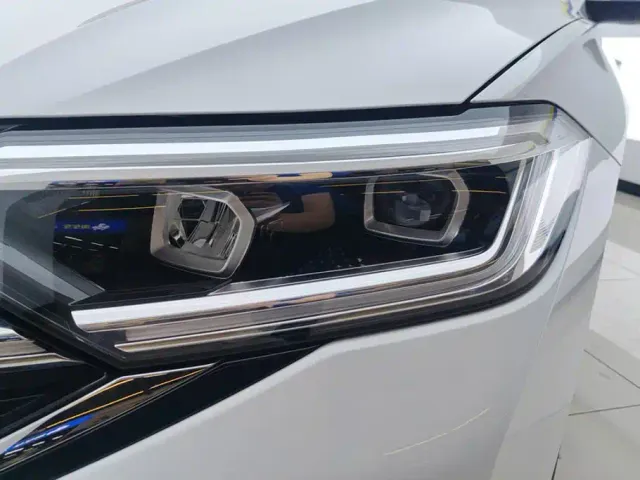 Volkswagen Sagitar — Фото автомобиля 5