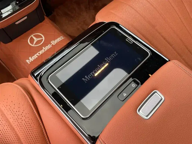 Mercedes-Benz S-Class — Фото автомобиля 14