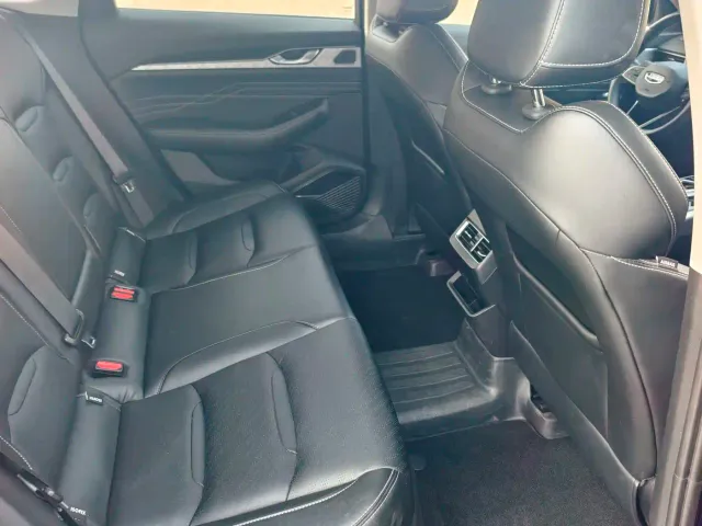 Geely Xingrui — Фото автомобиля 9