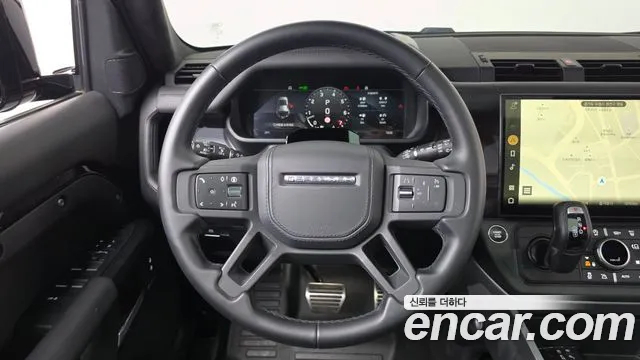 Land Rover Defender — Фото автомобиля 15