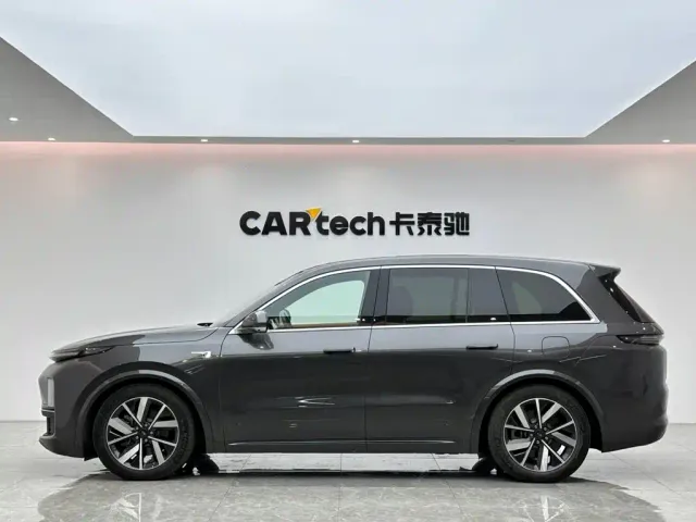 Li Auto L8 — Фото автомобиля 2