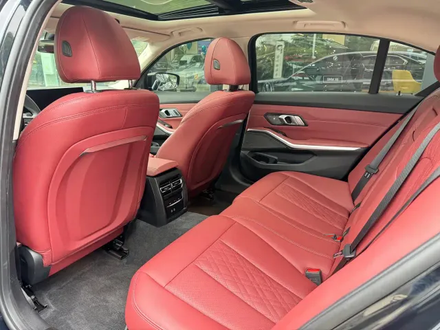 BMW 3 Series — Фото автомобиля 15