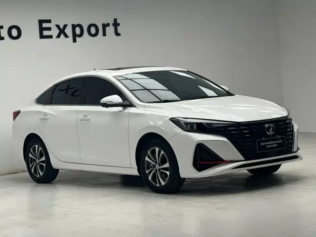 Changan Eado — Фото автомобиля 3