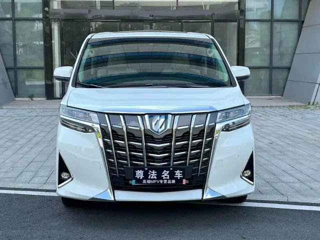 Toyota Alphard — Фото автомобиля 2
