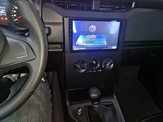 Wuling Hongguang Plus — Фото автомобиля 12