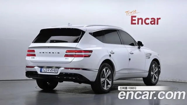 Genesis GV80 — Фото автомобиля 2
