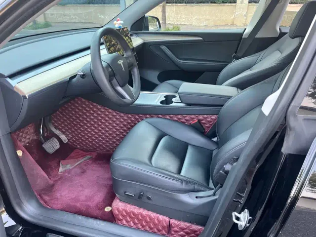 Tesla Model Y — Фото автомобиля 10