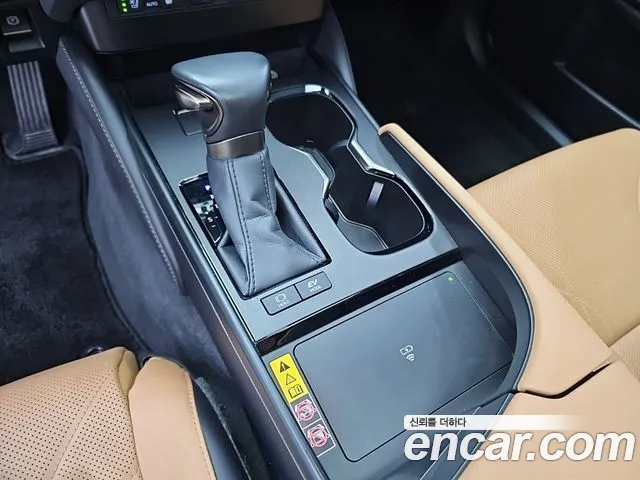 Lexus ES — Фото автомобиля 9