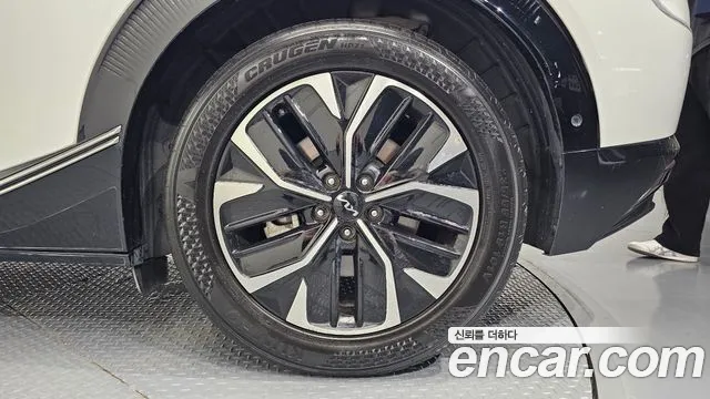 Kia EV6 — Фото автомобиля 21