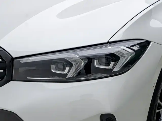 BMW 3 Series — Фото автомобиля 22