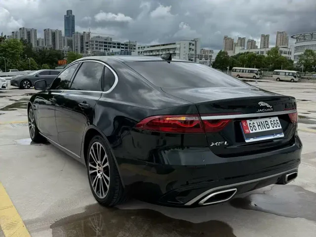 Jaguar XFL — Фото автомобиля 8