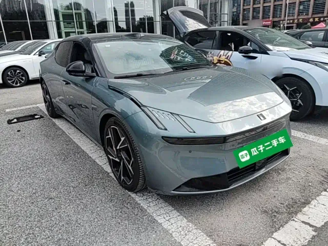 Lynk & Co Z10 — Фото автомобиля 3