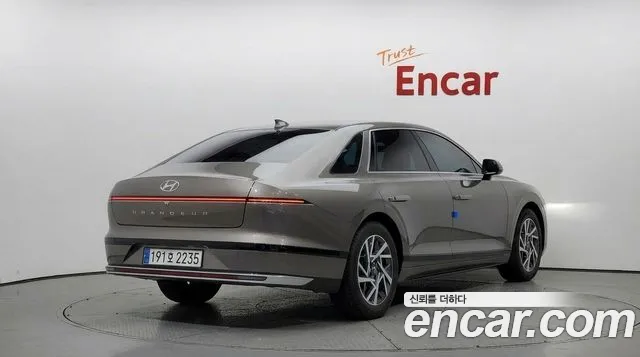 Hyundai Grandeur GN7 — Фото автомобиля 2