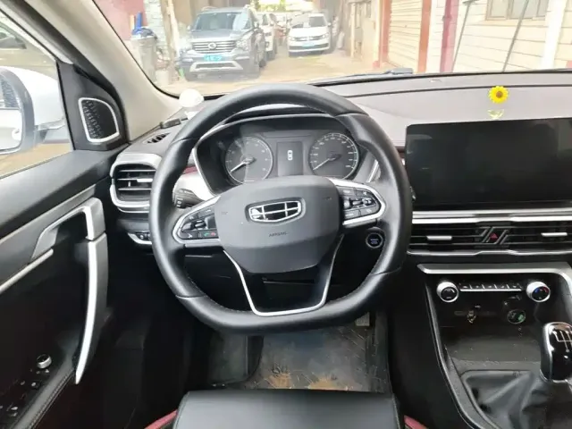 Geely Binyue — Фото автомобиля 2