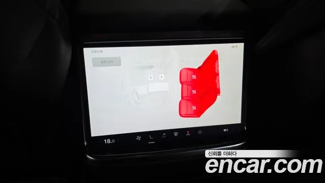 Tesla Model X — Фото автомобиля 30