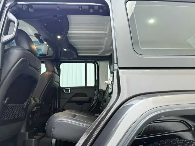 Jeep Wrangler — Фото автомобиля 5