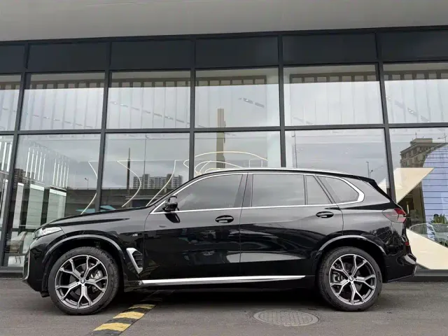 BMW X5 — Фото автомобиля 2