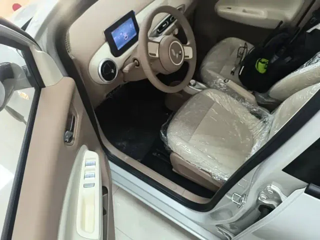 Wuling Hongguang Mini EV — Фото автомобиля 15