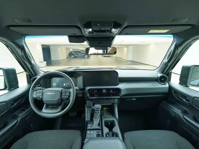 Toyota Prado — Фото автомобиля 19