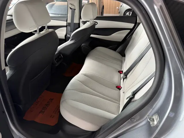 BYD Seal 05 DM-i — Фото автомобиля 7