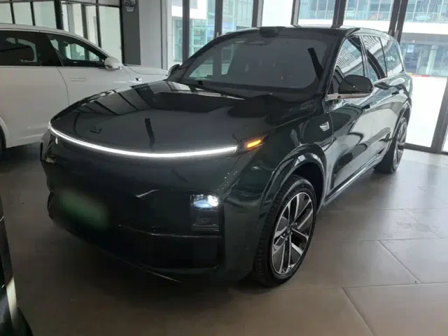 Фотография автомобиля — Li Auto L9