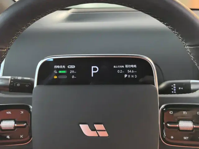 Li Auto L7 — Фото автомобиля 14