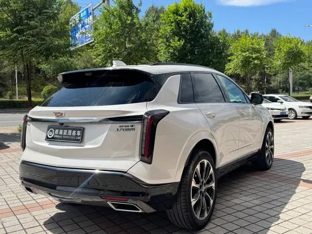 Cadillac XT5 — Фото автомобиля 16