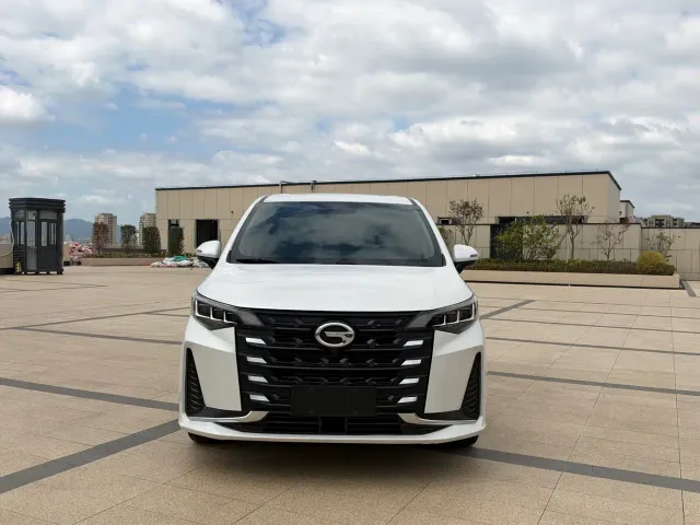 GAC Trumpchi M6 — Фото автомобиля 2
