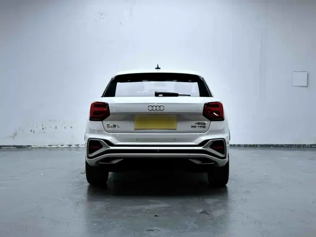 Audi Q2L — Фото автомобиля 5