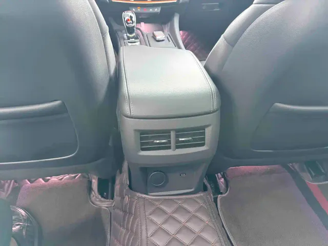 Cadillac CT5 — Фото автомобиля 11