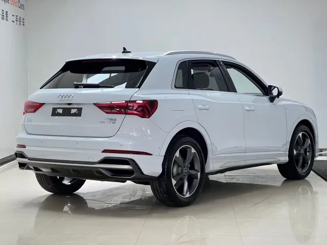 Audi Q3 — Фото автомобиля 4