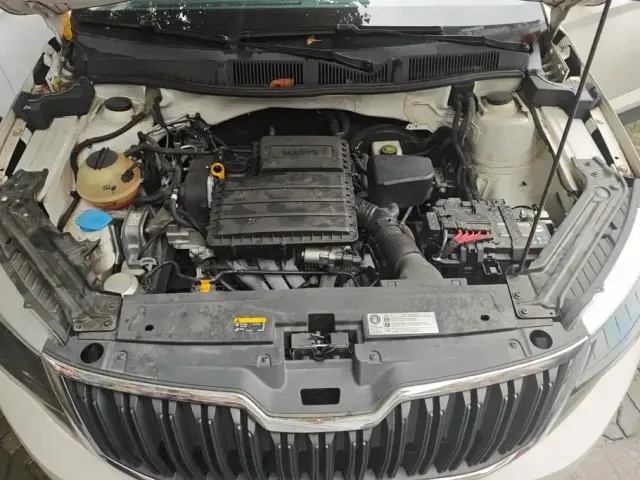 Škoda Kamiq 2021 1.5L Manual Standard — Фото автомобиля 10