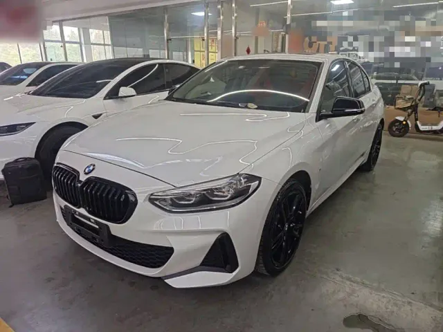 Фотография автомобиля — BMW 1 Series