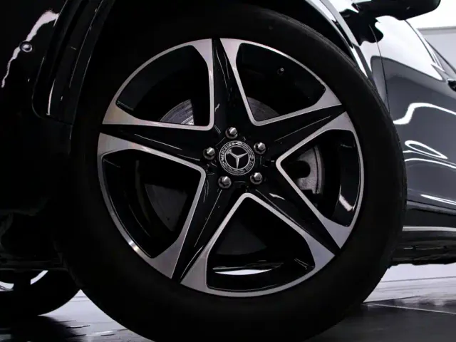 Mercedes-Benz GLE-Class — Фото автомобиля 20