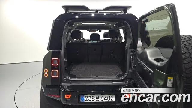 Land Rover Defender — Фото автомобиля 20