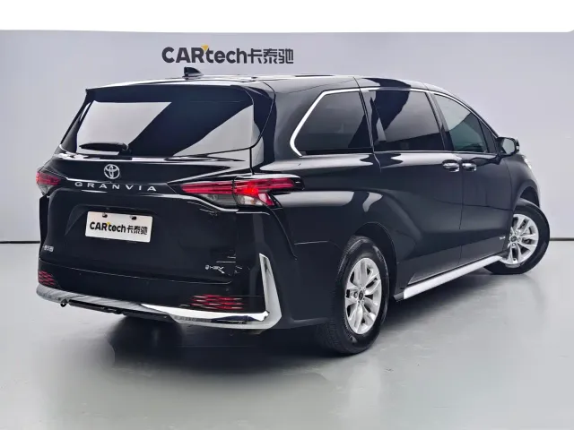 Toyota Granvia — Фото автомобиля 4