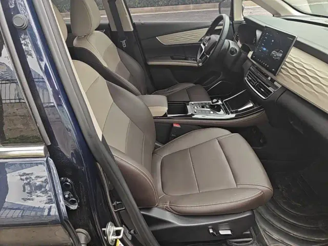 BYD Song MAX — Фото автомобиля 24