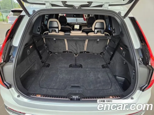 Volvo XC90 — Фото автомобиля 20
