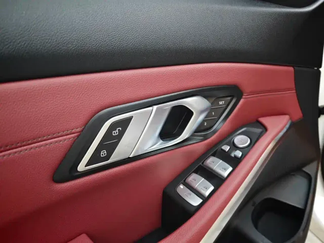 BMW 3 Series — Фото автомобиля 9