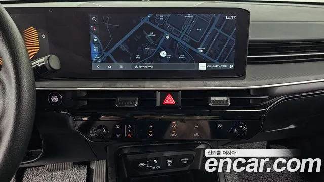 Kia K5 Новый K5 3 поколение 2.0 LPi(Для проката) — Фото автомобиля 12